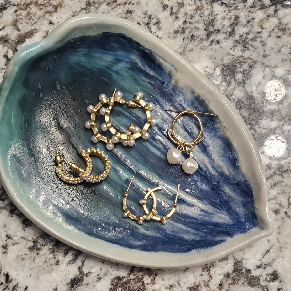 Elegant Gold and Pearl Hoop Earrings Set